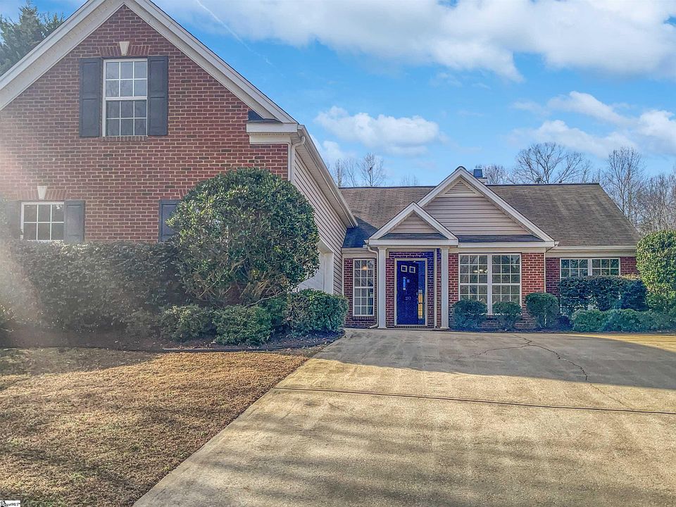 1st image of 217 Bonnie Woods Dr