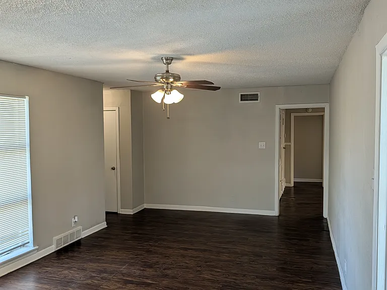 4800 Dunlap Dr — Photo 7