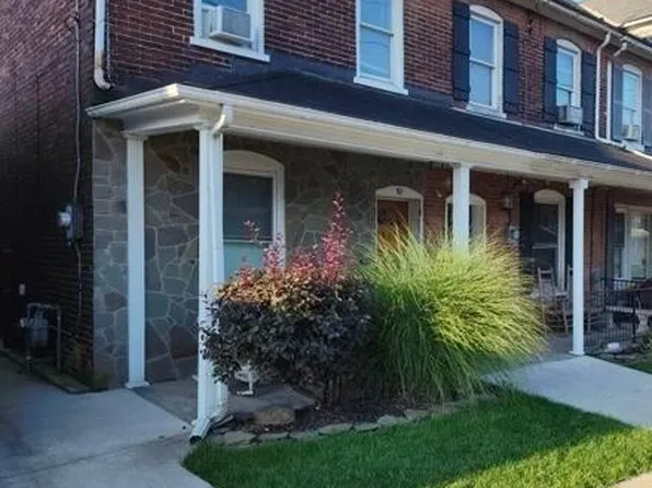 52 South St, Nazareth, PA 18064