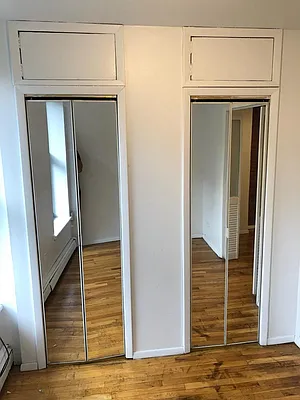 Rented by KNOCKKNOCK LLC | media 22