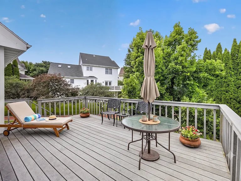 1600 Kohler Ct — Photo 4