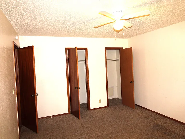 336 Chalmette Dr — Photo 17