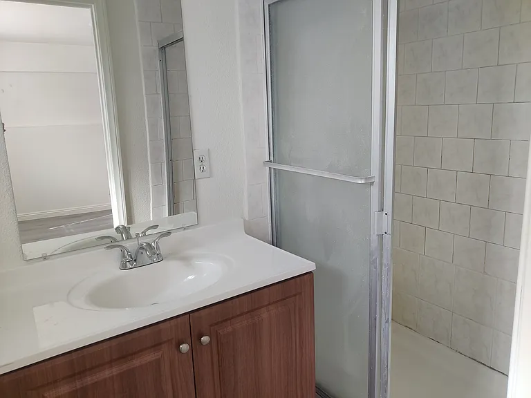 1522 N Lake Ave — Photo 9