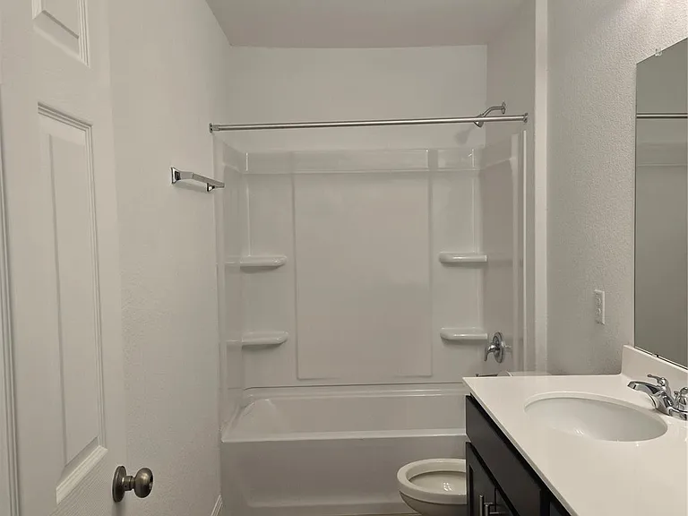 408 Acuff Ln — Photo 30