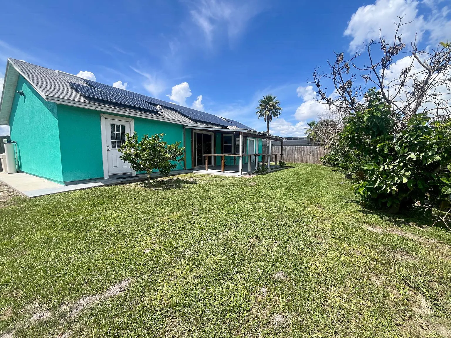 3 bed, 1312 sqft, $2,500 — Photo 4