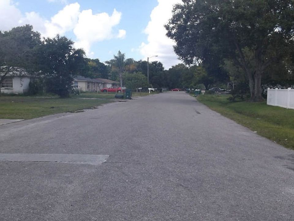 2nd image of 1119 60th Avenue Dr E