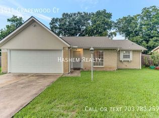 11511 Grapewood Ct, Houston, TX 77089
