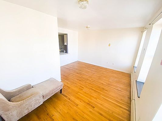 5th image of 1484 Bryant Ave APT 2