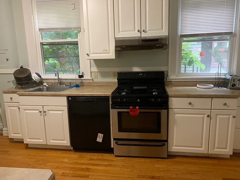 815 Lancaster Ave — Photo 10