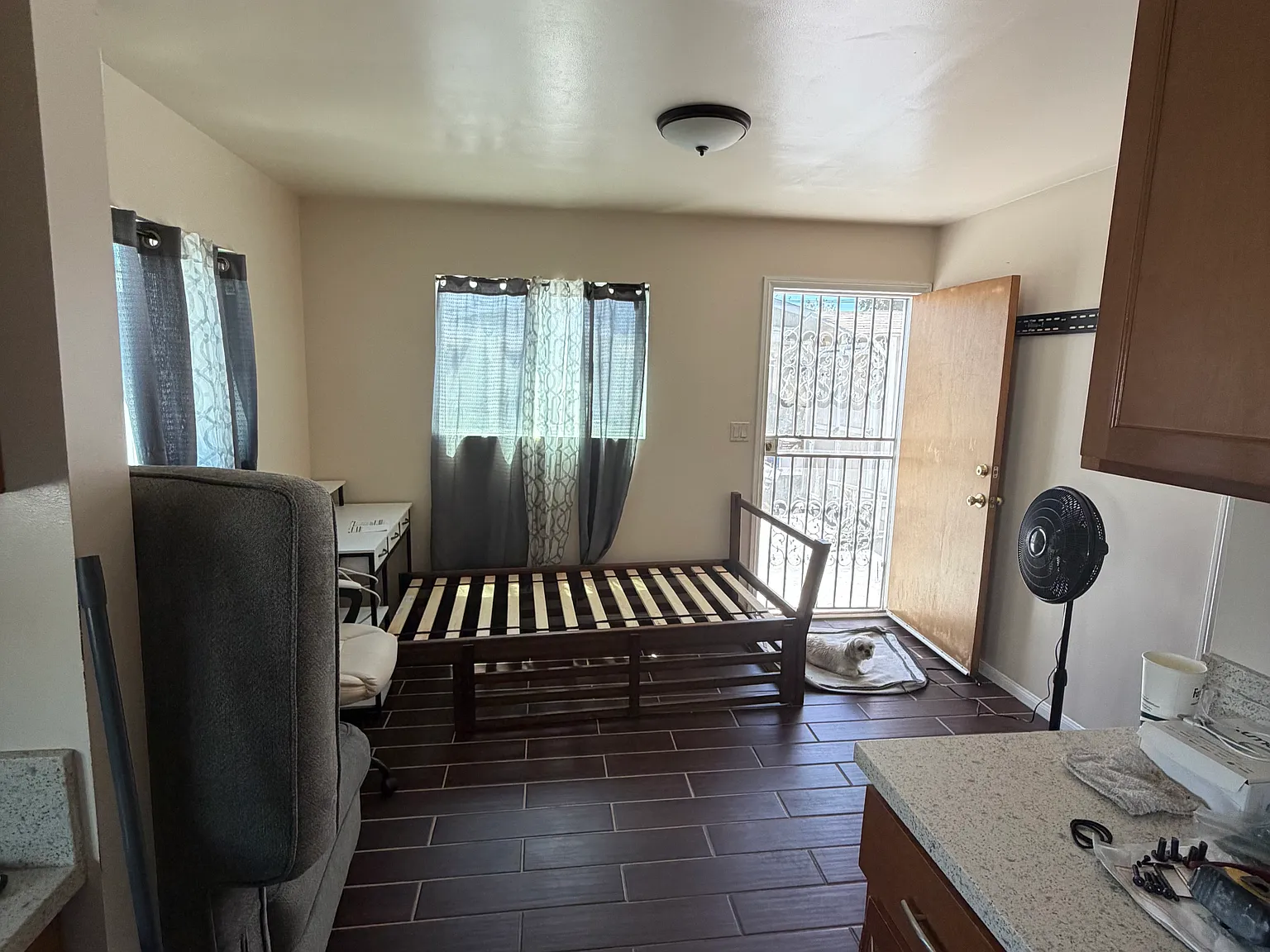 2 bed, $2,400 — Photo 3