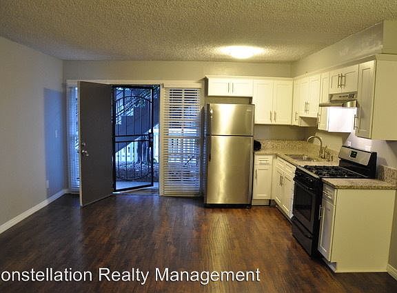 5th image of 3952 Iowa St APT 05