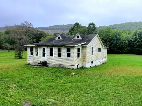 6095 Midland Trl W, Charmco, WV 25958