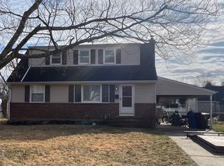 162 Allen Pl, Belford, NJ 07718