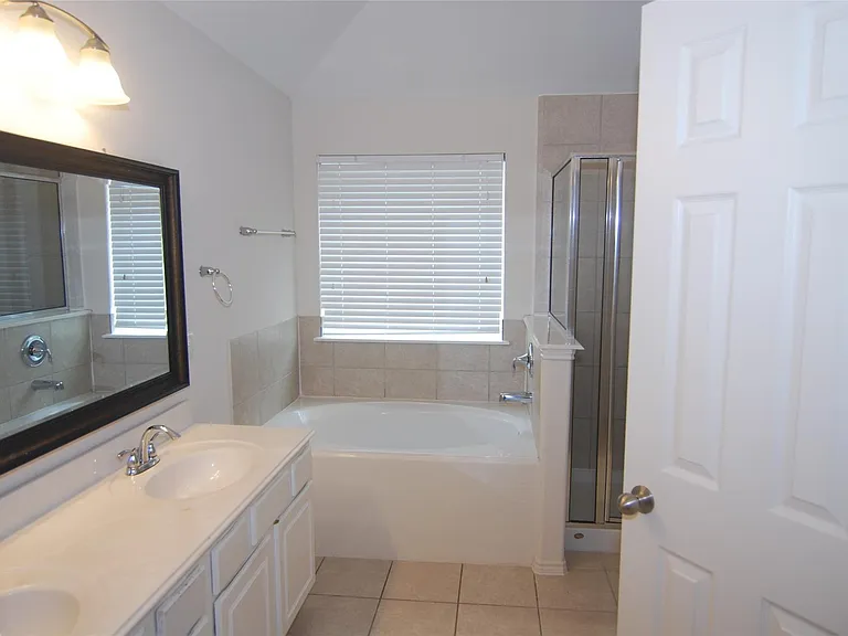 2834 Lockeridge Pines Dr — Photo 12