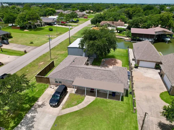 3601 17th St N, Texas City, TX 77590