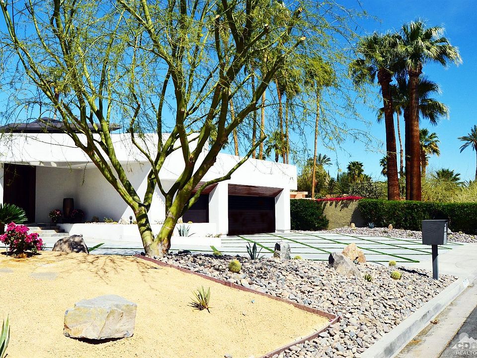 2nd image of 70700 Tamarisk Ln