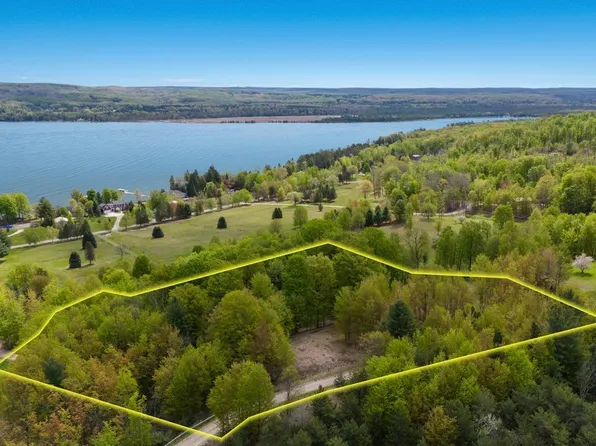 Miley Point Dr Unit 7, Bellaire, MI 49615