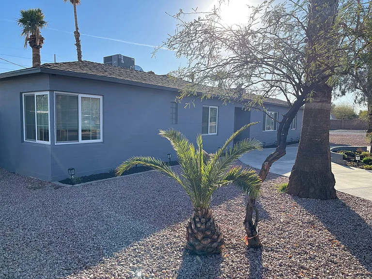 837 E Cambridge Ave — Photo 3