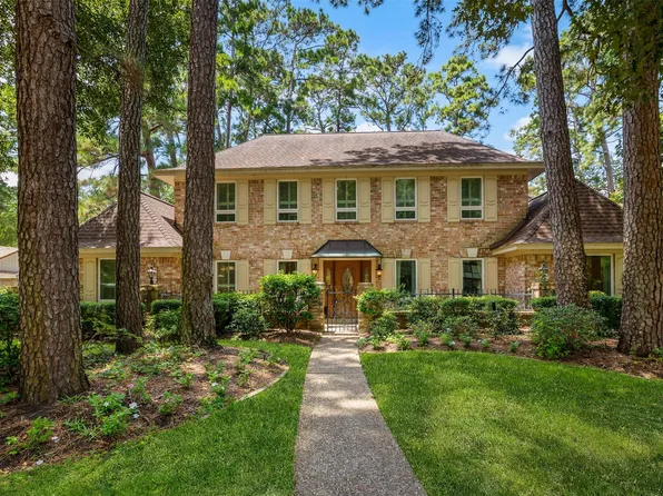 15211 Rainhollow Dr, Houston, TX 77070