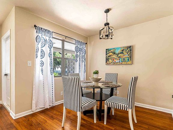 3rd image of 244 Walton Blvd #A