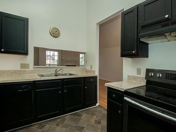 5th image of 436 Chestnut Ln
