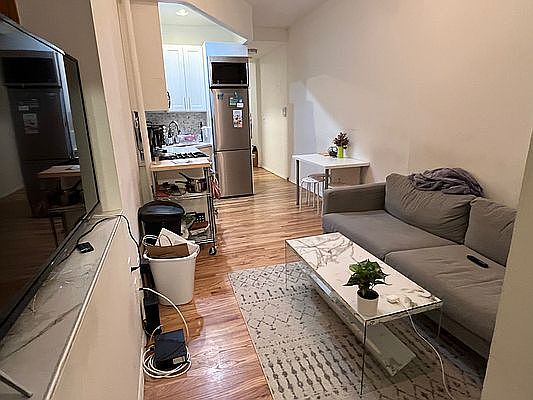 1st image of 335 W 14th St APT 1