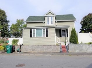 33 Jacques St, Lowell, MA 01850