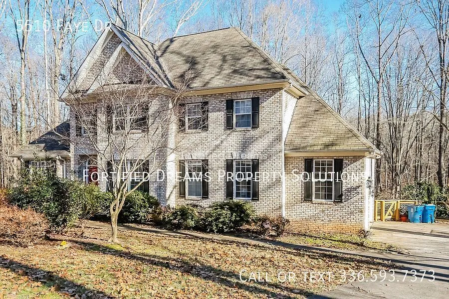 "Fully Furnished Mid-Term Rental at 5510 Faye Dr, Greensboro, NC Comfort & Convenience Await!" — Photo 2