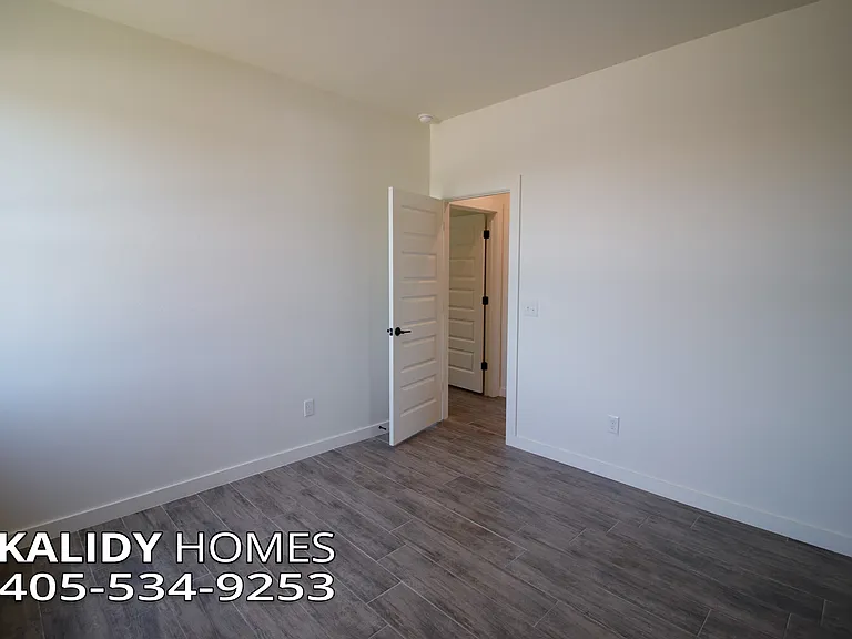 2141 Kalidy Dr — Photo 23
