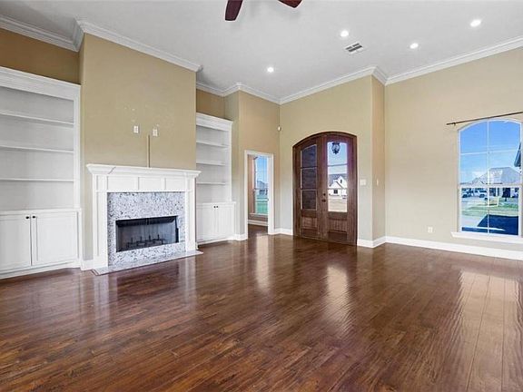 3rd image of 16173 Fleur De Lis Dr