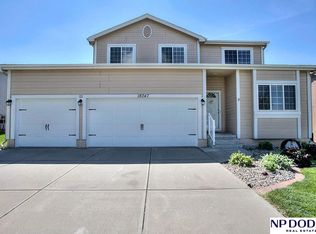 18047 Sun Ridge St, Omaha, NE 68136