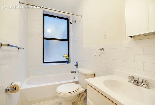 Rented by Compass | media 23