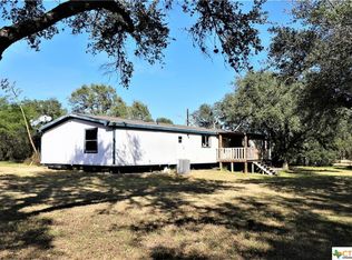 330 Slover Rd, Goliad, TX 77963