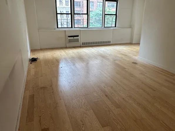 435 East 79th Street image 1 of 13