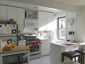 Rented by Metropolitan Realty