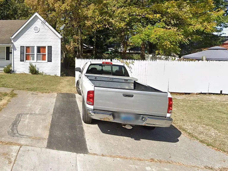663 Shropshire Ave — Photo 1
