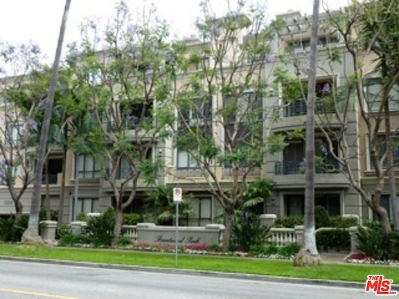 3rd image of 12218 Montana Ave APT 407