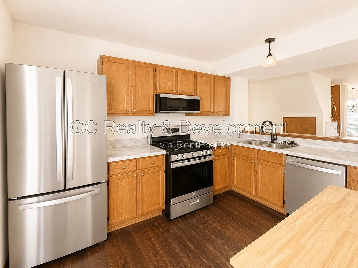 3 bed, 2.0 bath, 1262 sqft, $2,600 — Photo 3
