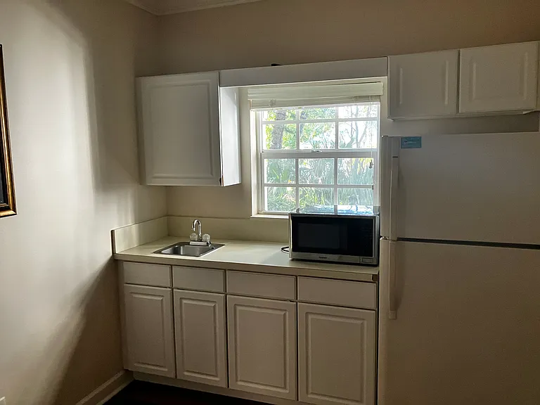 200 SW Atlanta Ave — Photo 11
