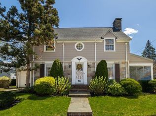 56 Julia St, Cranston, RI 02910