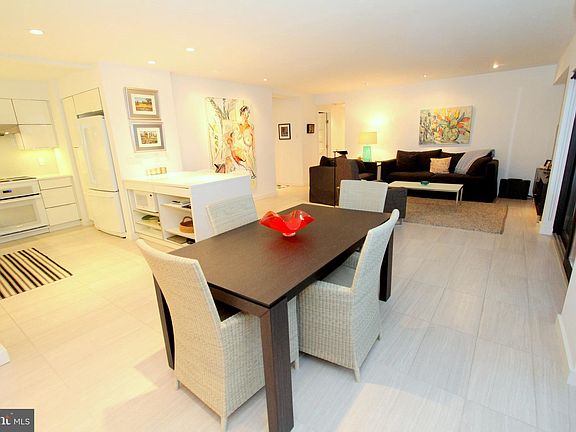 2nd image of 527 N Boardwalk Unit 304