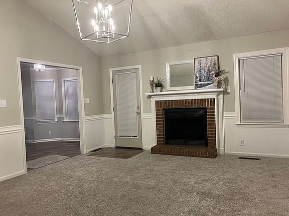 5th image of 504 Foxwood Dr