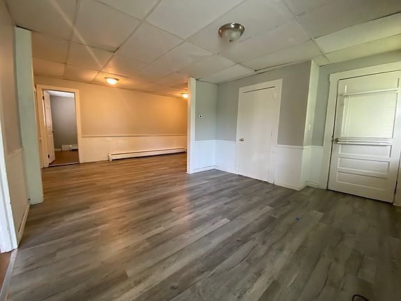 5th image of 747 Main St #1