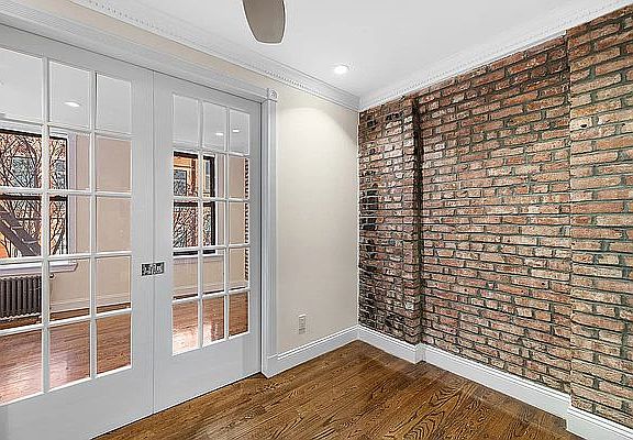 3rd image of 223 Mott St #20