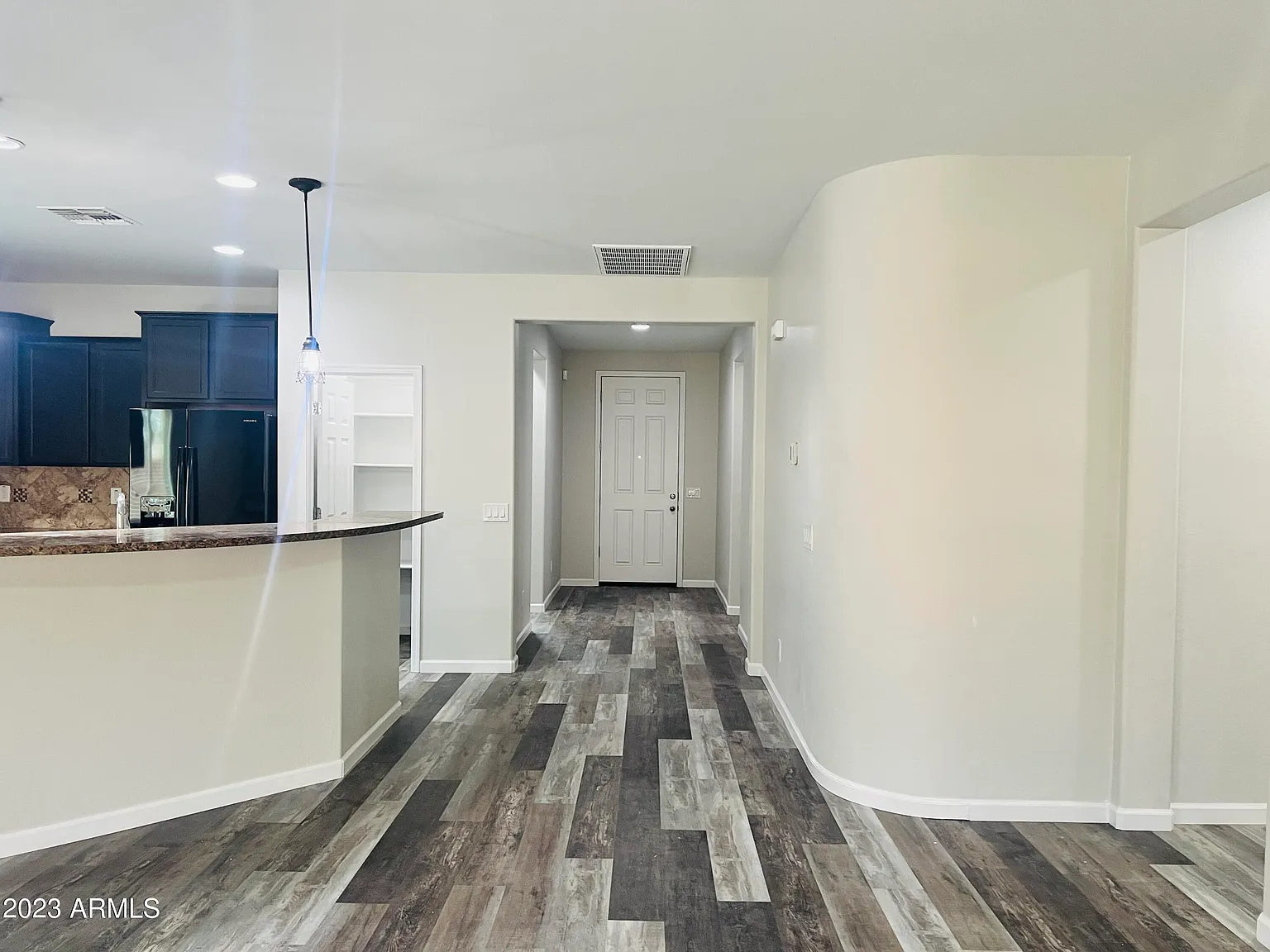 3 bed, 2.0 bath, 1766 sqft, $1,995 — Photo 4