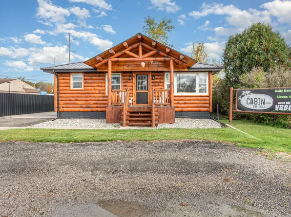 1813 E Linwood Rd, Linwood, MI 48634