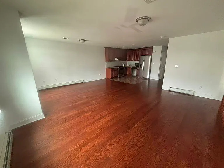 89 Berkshire Ln #2F — Photo 1