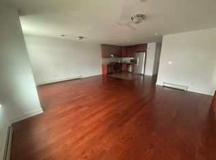 89 Berkshire Ln #2F, Staten Island, NY 10309