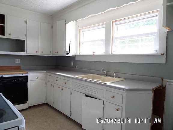 4th image of 1010 Laurel St