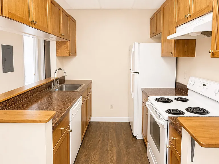 400 Vrooman Ave #302 — Photo 1